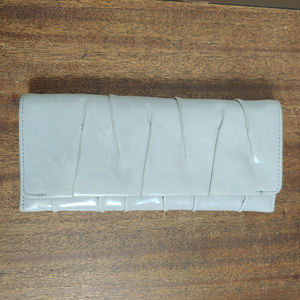 Hobo Magnetic Closure Leather Fold Up Wallet